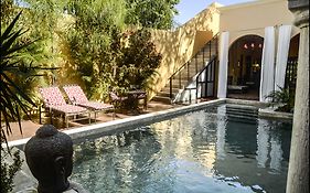 Ochenta Y Dos Bed&Breakfast&Spa